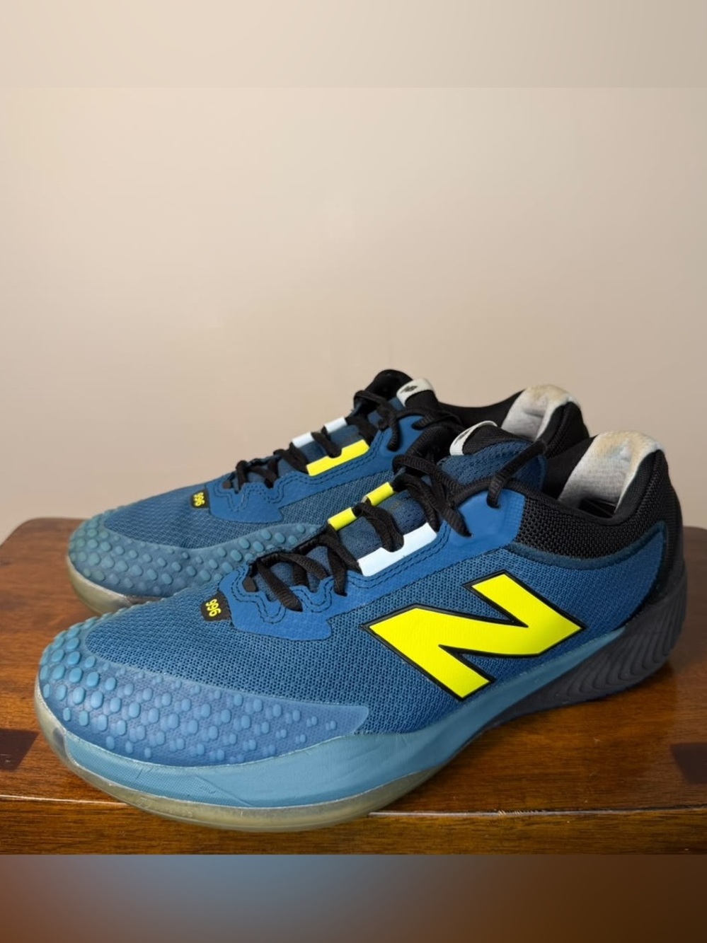 New Balance FuelCell 996v6 Men’s 9.5 Tennis Shoes Blue Yellow MCH996U6